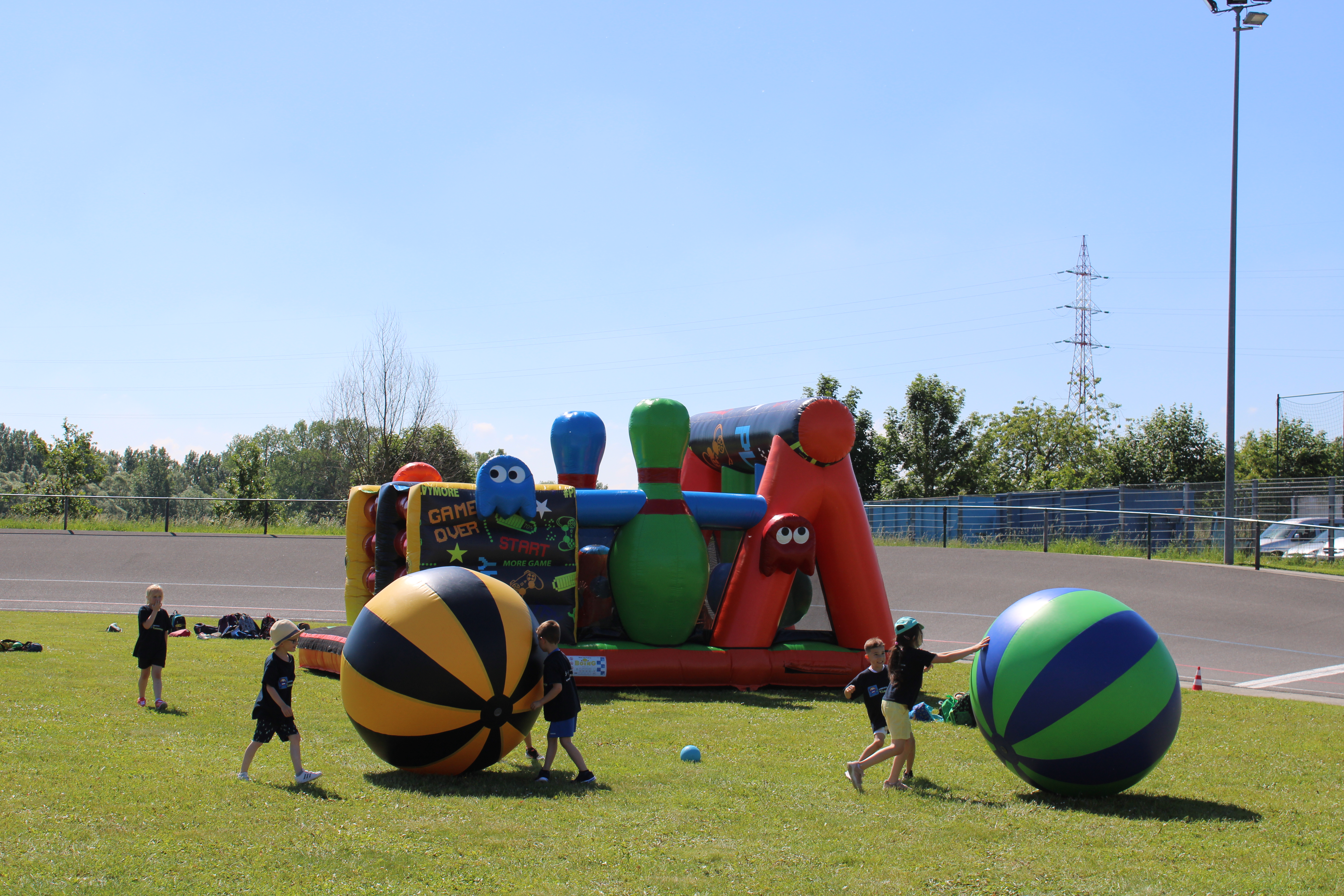 Huur springkastelen voor jouw sportdag