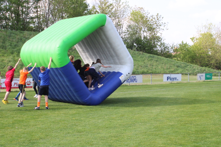 Sportag lagere school met springkastelen