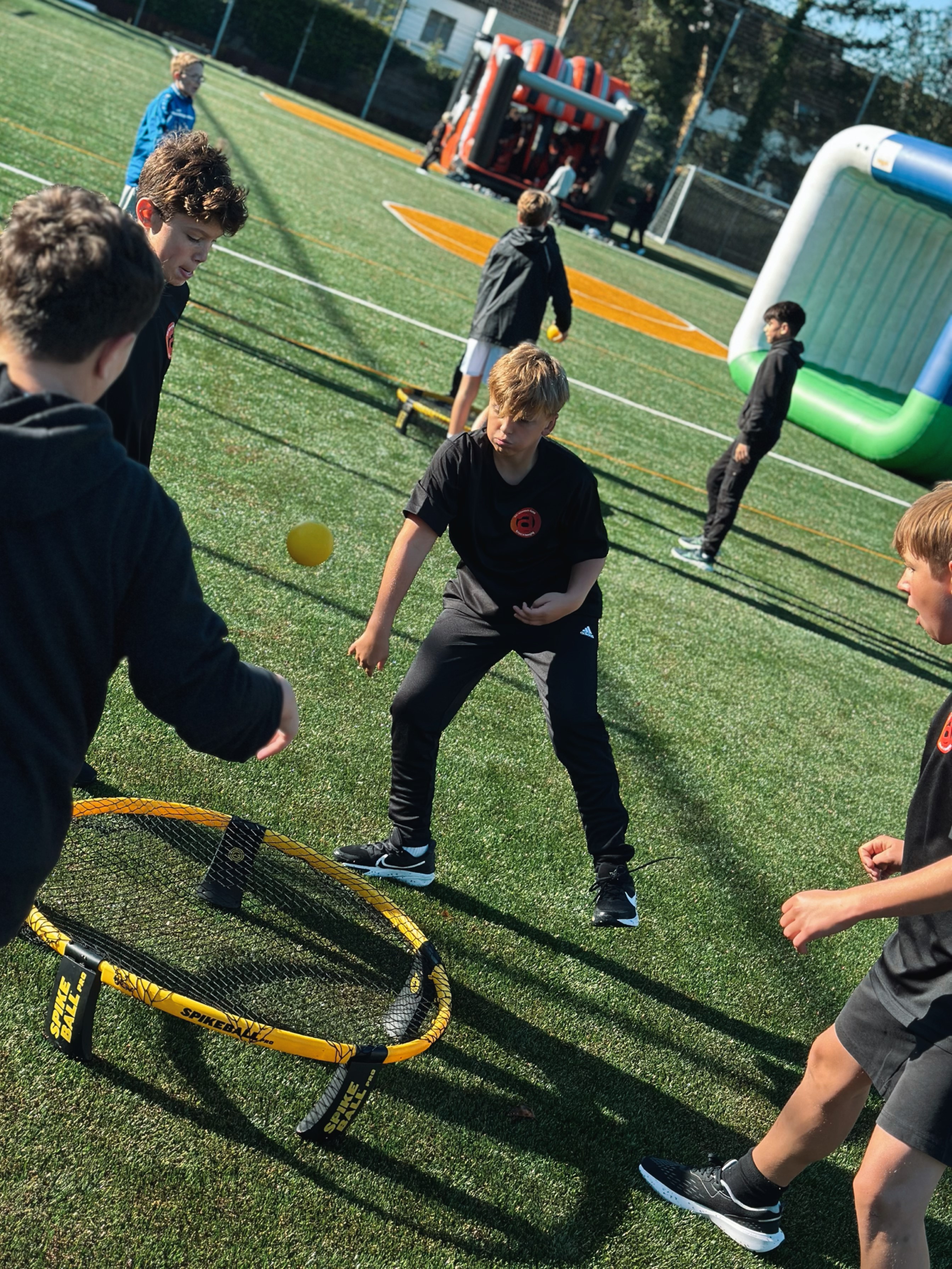 Spikeball op een sportdag