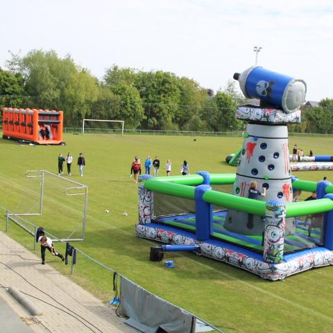 Stel zelf jouw sportdag samen met leuek springkastelen